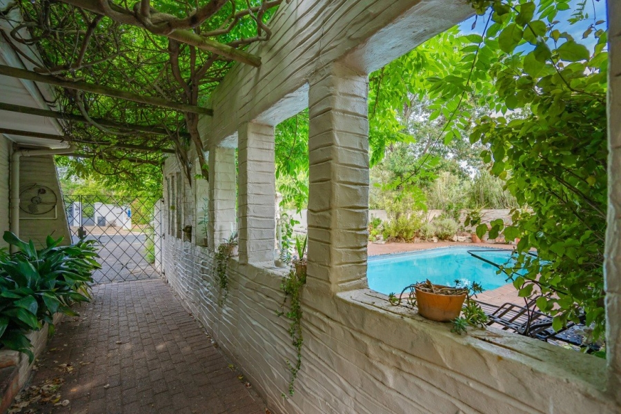 6 Bedroom Property for Sale in Golden Acre Western Cape